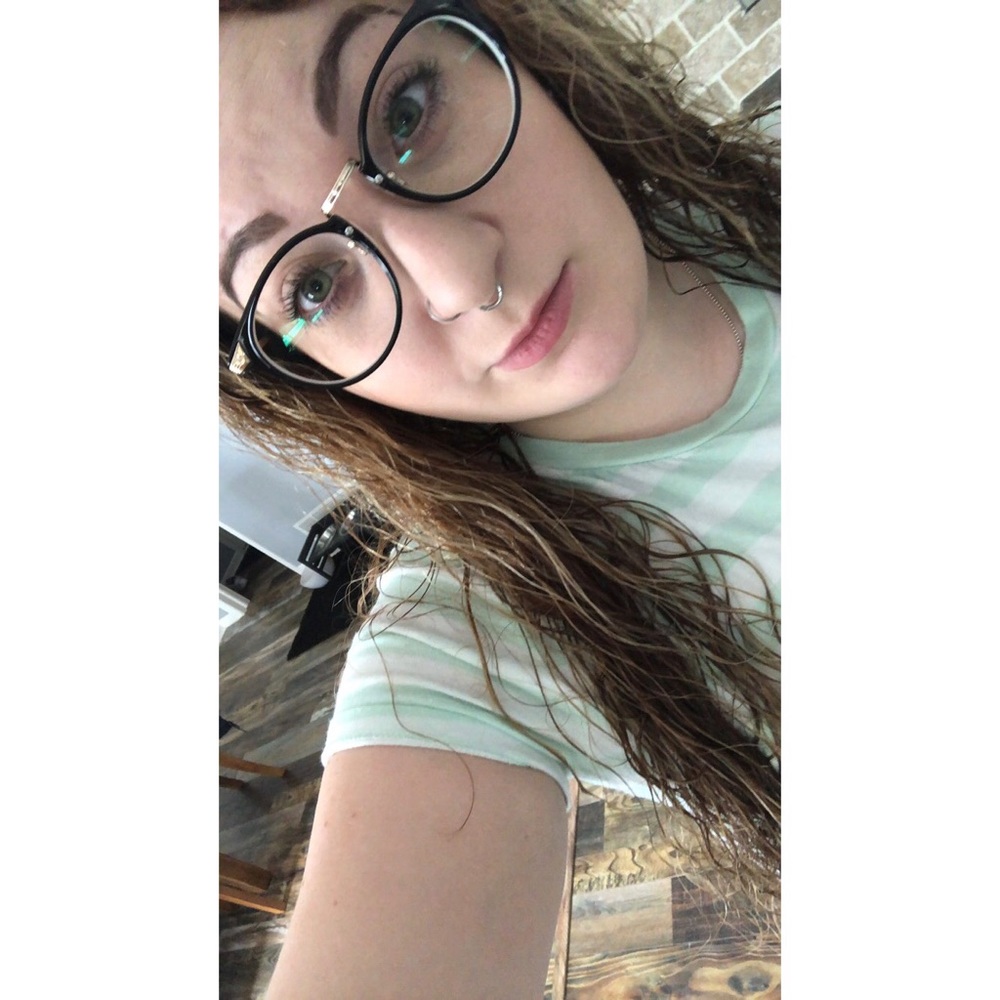 Meet your Posher, Stephanie